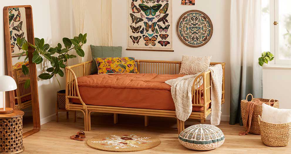 Wicker dog 2025 bed world market