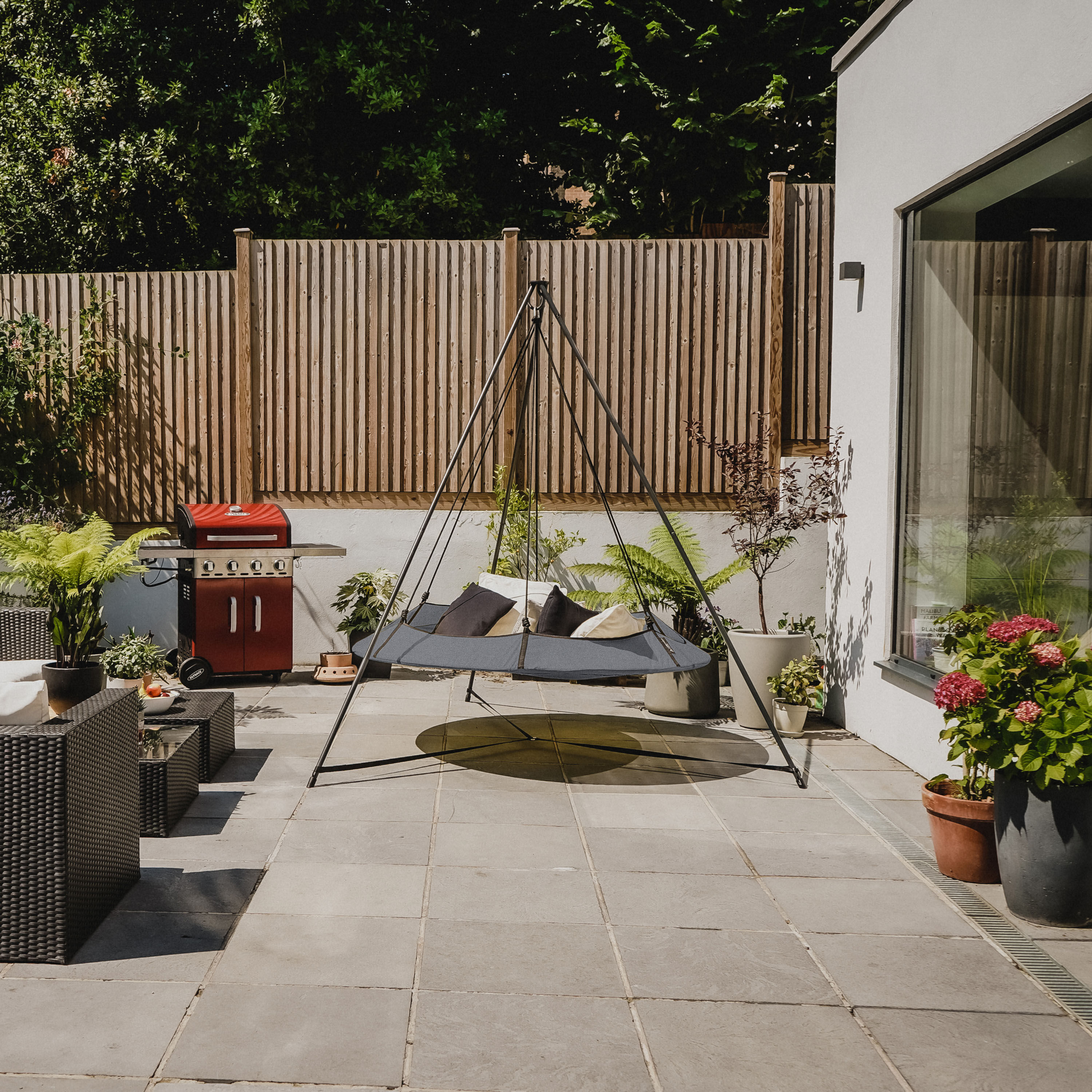 Montego Round Hangout Pod Outdoor Hammock Bed and Stand image number 1