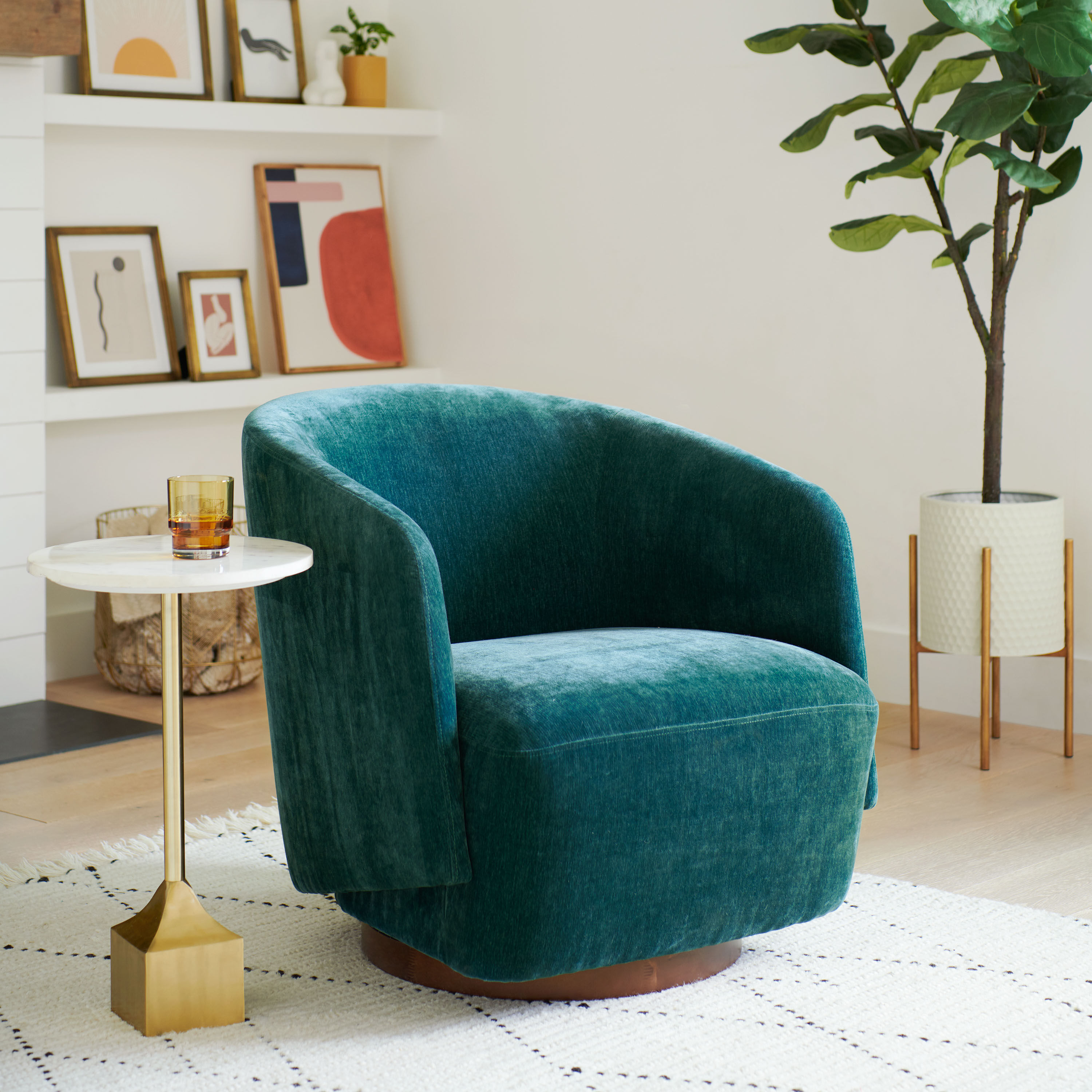Sophie store swivel chair