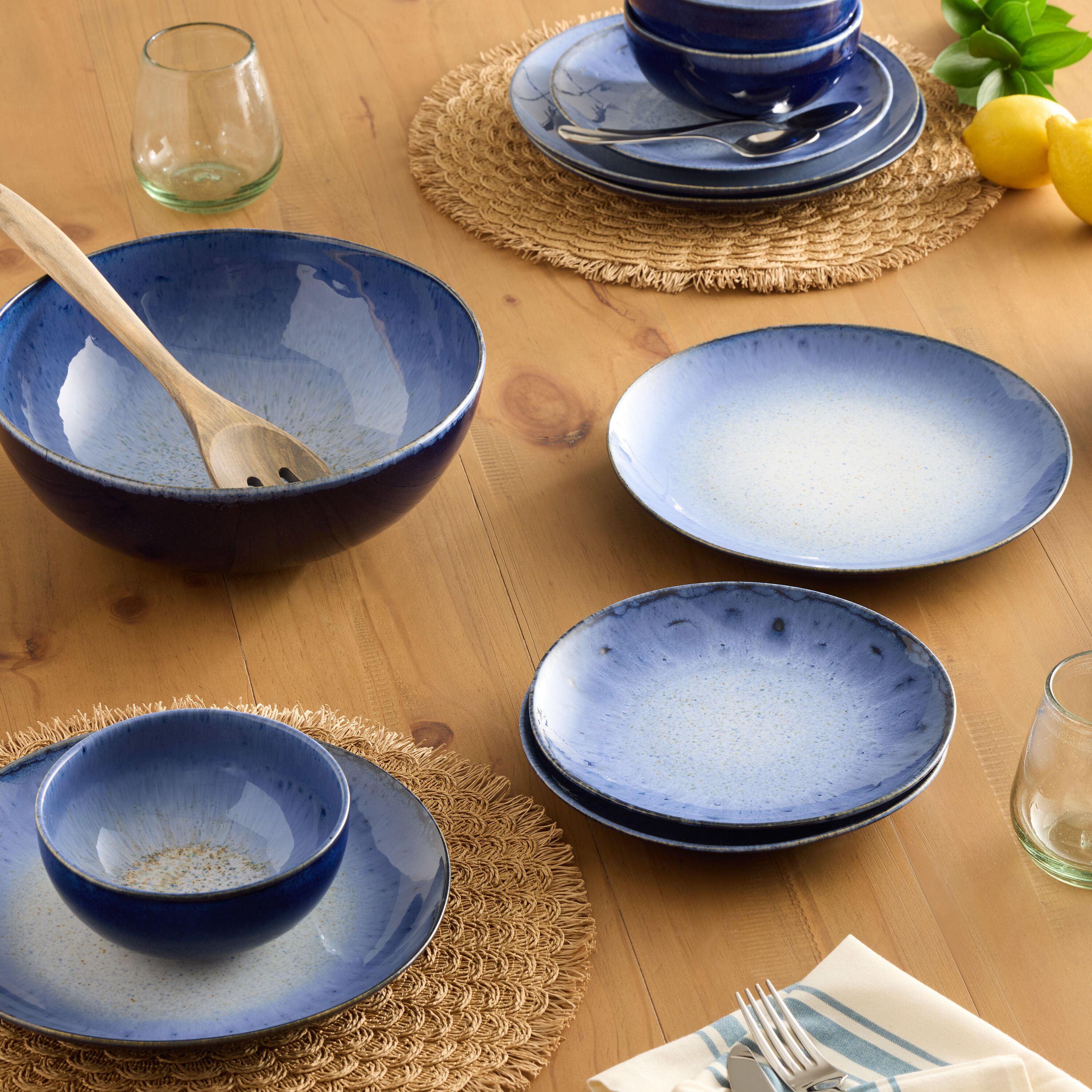 Tide Indigo and White Reactive Glaze Salad Plate image number 1