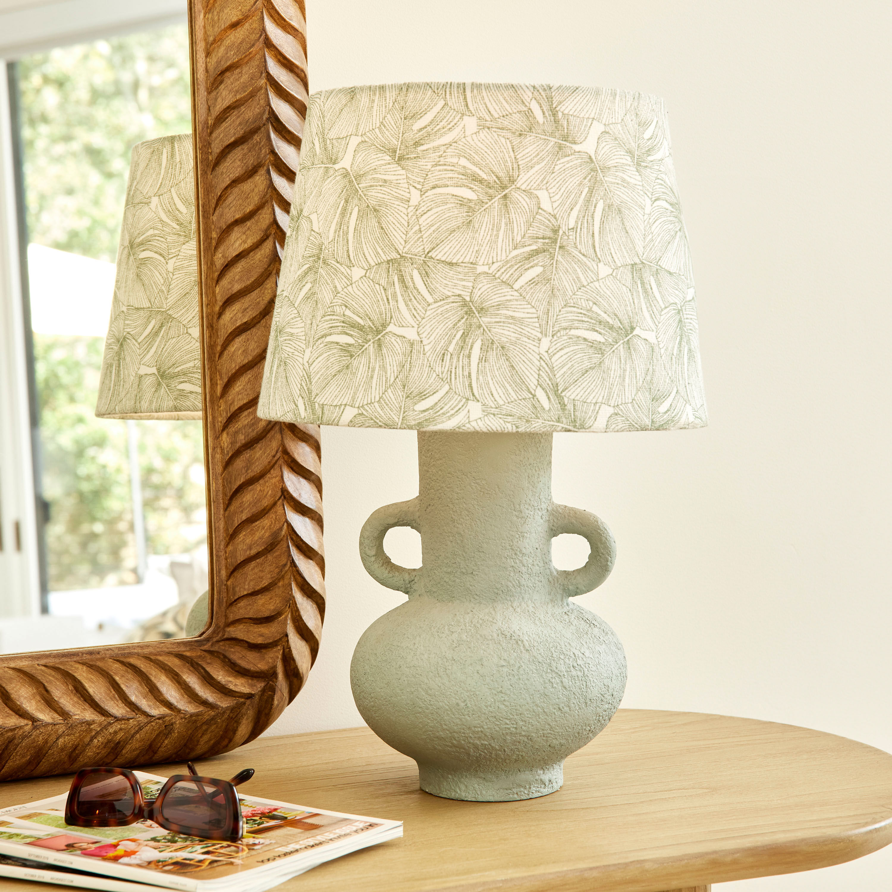 Dark Green and White Cotton Leaf Print Table Lamp Shade image number 1