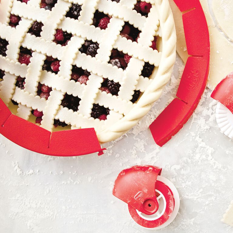 Talisman Red Silicone Adjustable Pie Crust Shield image number 3