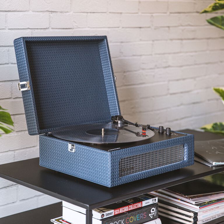 Crosley Voyager Record Player image number 2