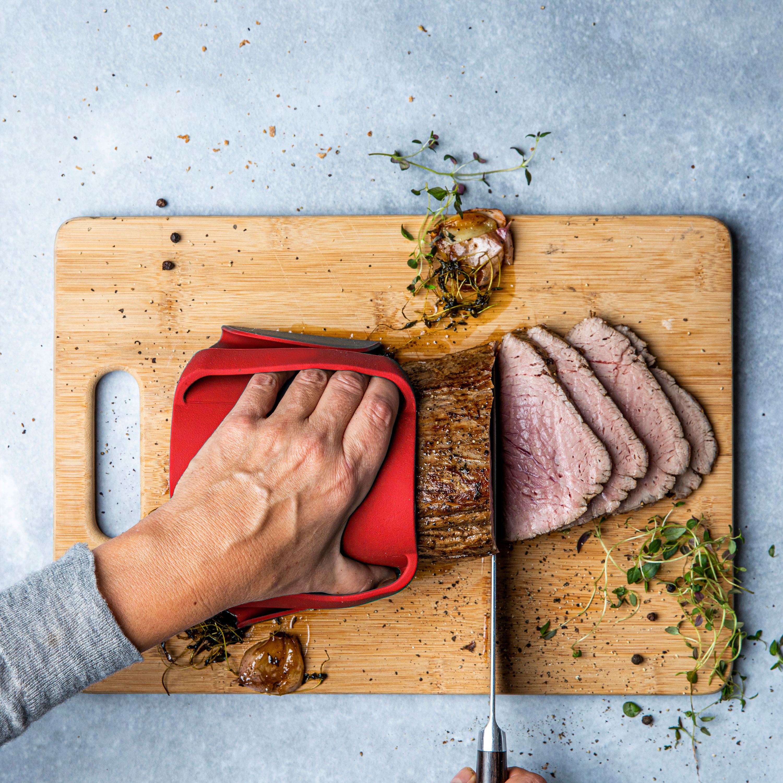 GRIPmitt Red Silicone Oven and Grill Cooking Mitt 2 Pack image number 4