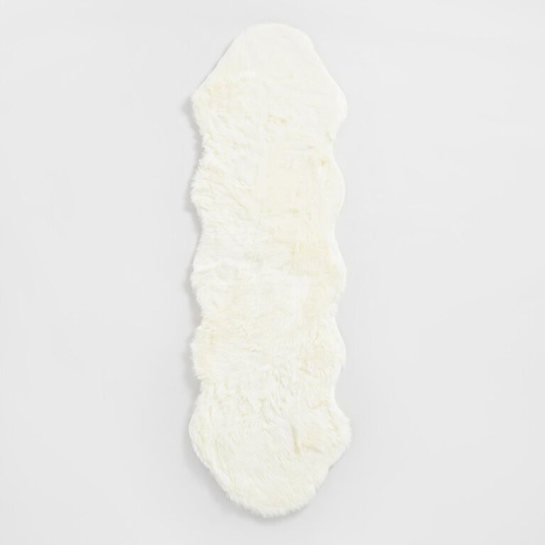 Ivory Faux Sheepskin Area Rug image number 4