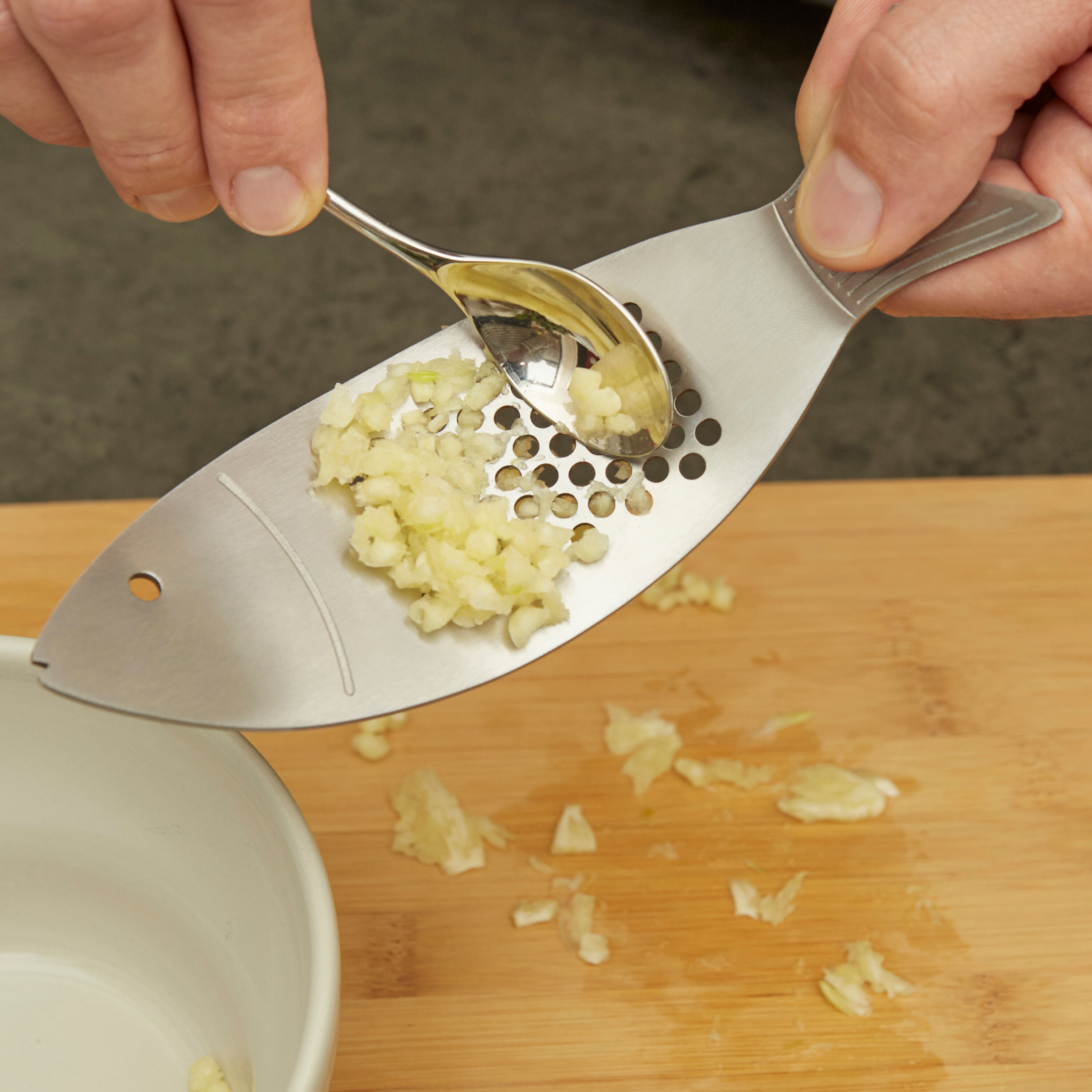 Kikkerland Stainless Steel Fish Garlic Press image number 2