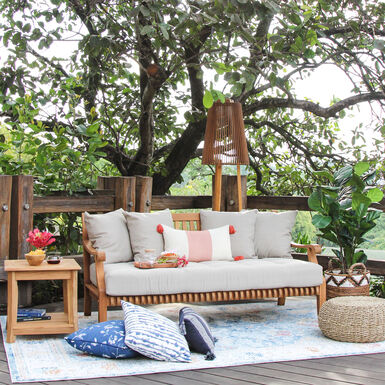 Vero Teak Wood Daybed Vero Teak Wood Daybed