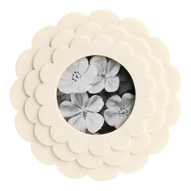 Round Ivory Layered Scallop Floral Picture Frame Round Ivory Layered Scallop Floral Picture Frame