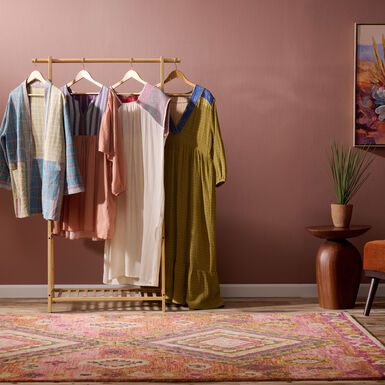 Gabriela Hot Pink Traditional Style Tufted Wool Area Rug Gabriela Hot Pink Traditional Style Tufted Wool Area Rug