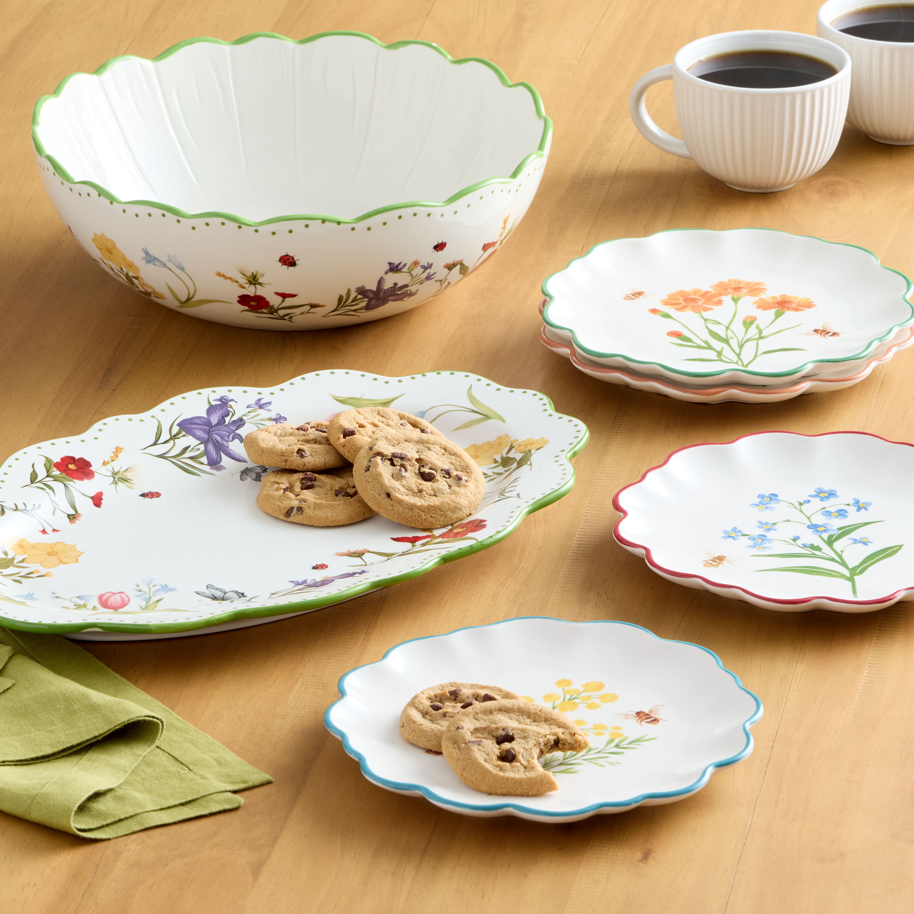 White Vintage Floral Scalloped Serving Platter