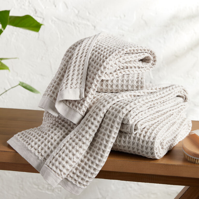 Market & Place Cotton Quick Dry Waffle Weave 4-Pack Bath Towel Set Light Grey