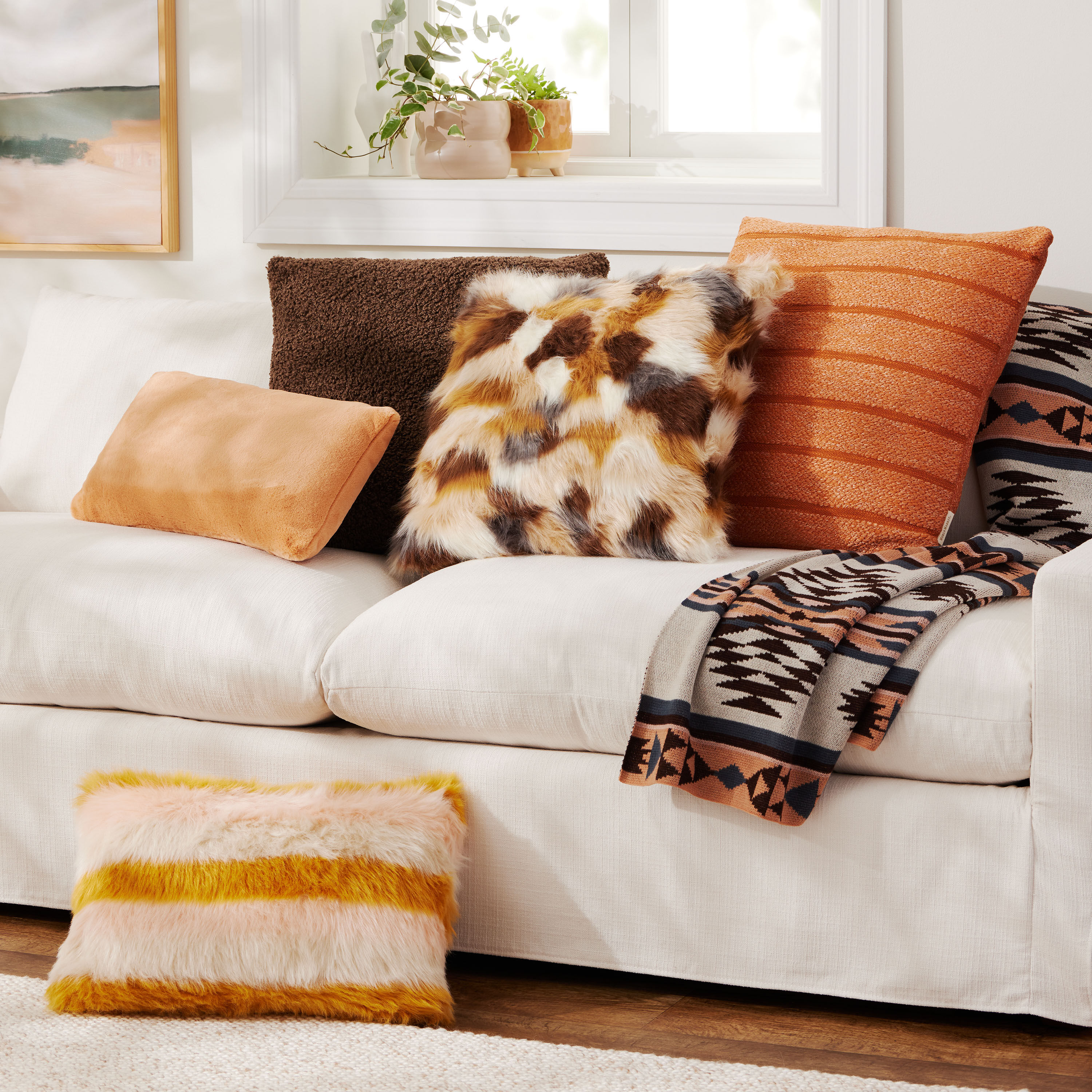 Fur lumbar pillow cheap