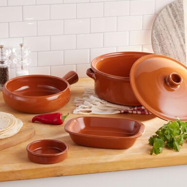 Graupera Large Round Spanish Terracotta Baking Dish with Lid Graupera Large Round Spanish Terracotta Baking Dish with Lid