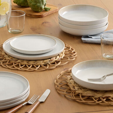 Ranier Cloud White Reactive Glaze Salad Plate Ranier Cloud White Reactive Glaze Salad Plate