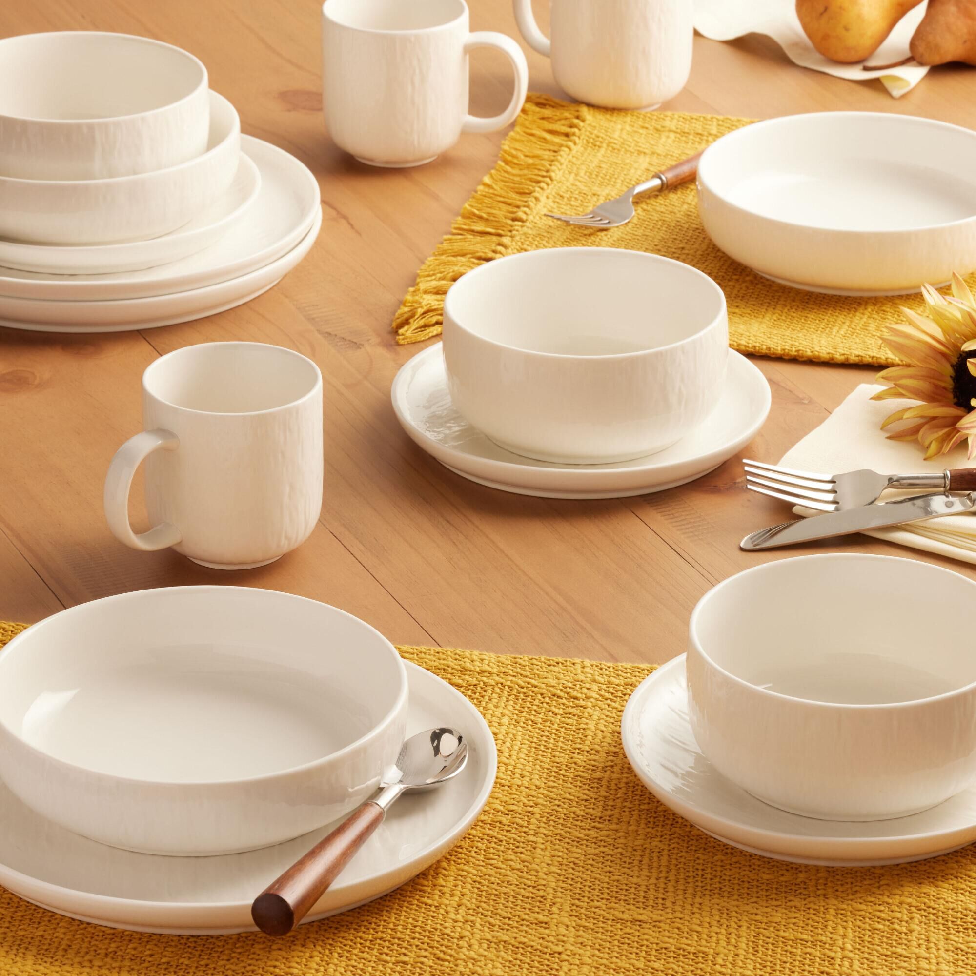 Textured dinnerware top