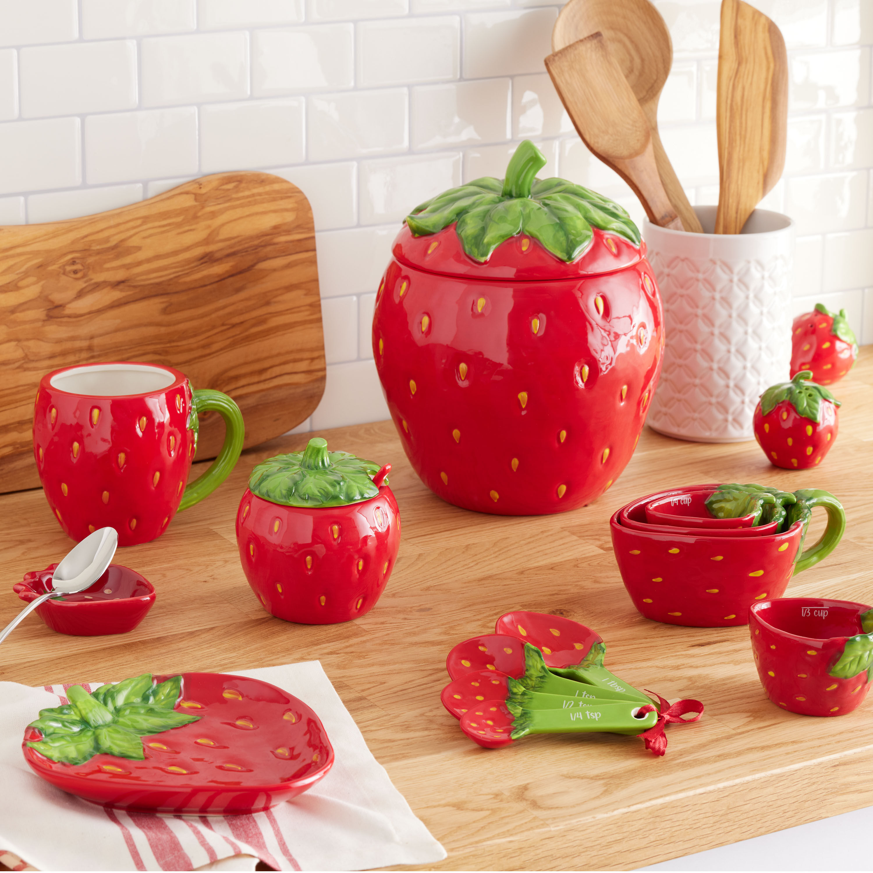 Strawberry dish set sale