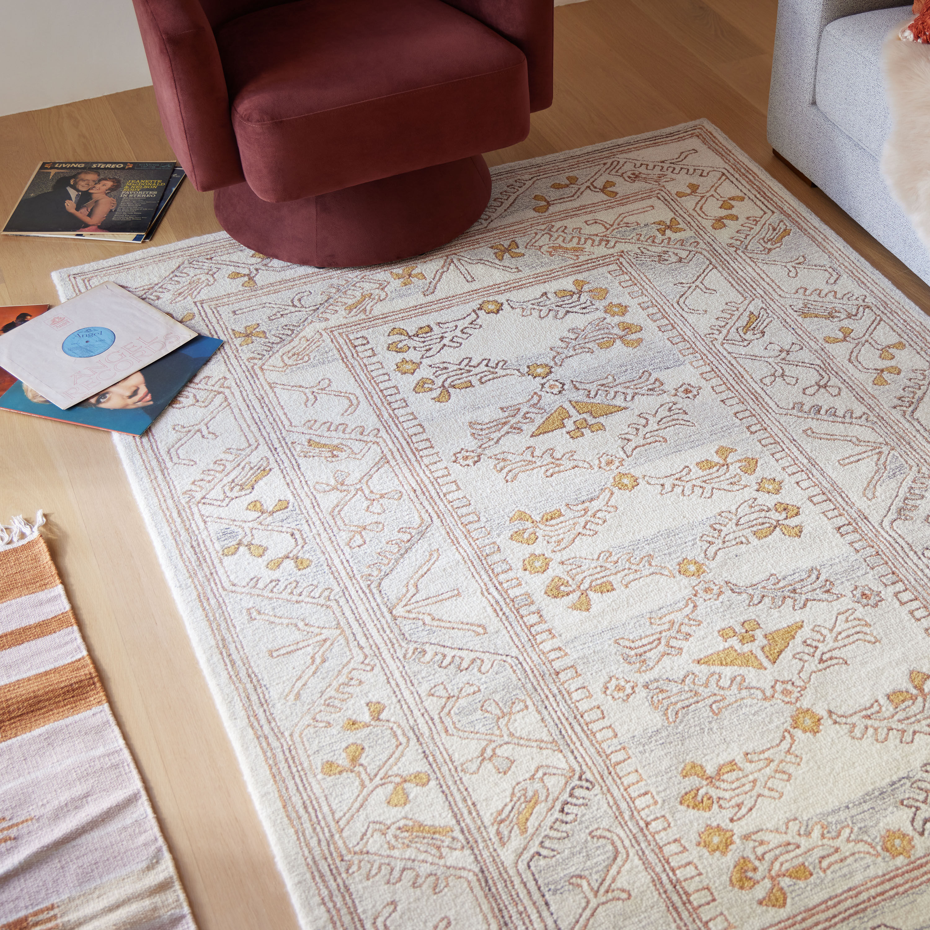 Vera Yellow and Ivory Persian Style Tufted Wool Area Rug