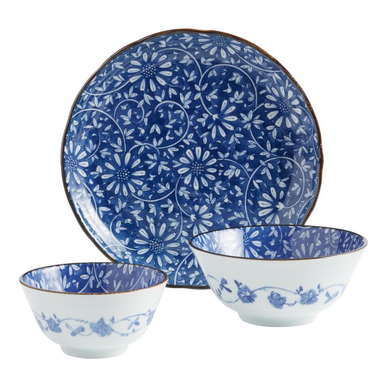 Blue And White Porcelain Floral Dinnerware Collection image number 1